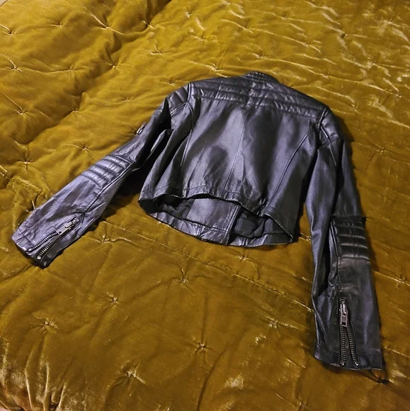 Punk studded cropped leather jacket - Picture 13 of 14